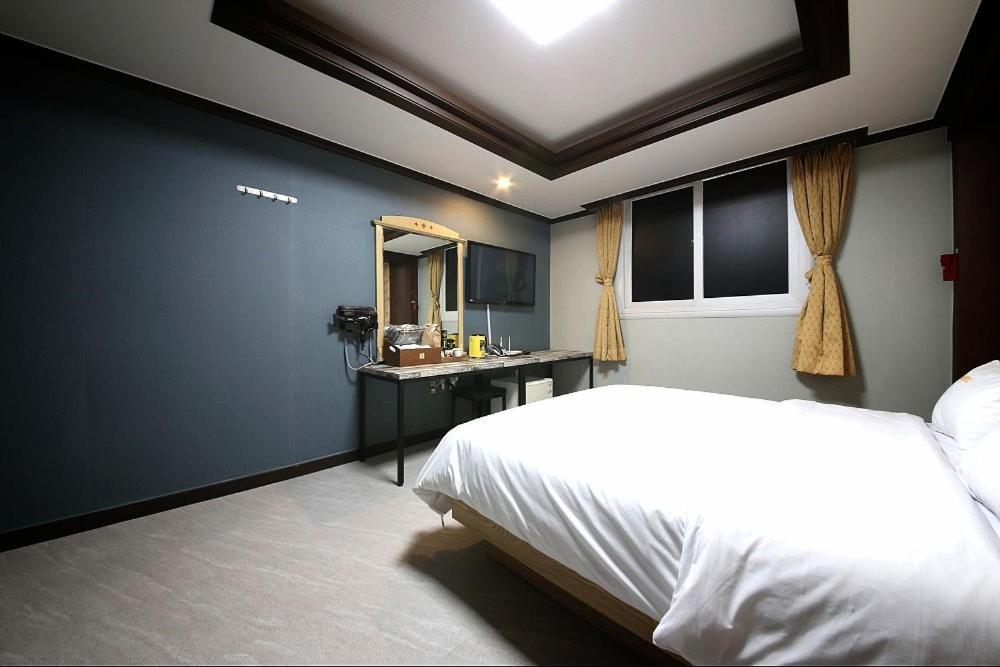 Geoje A-Plus Hotel Bagian luar foto
