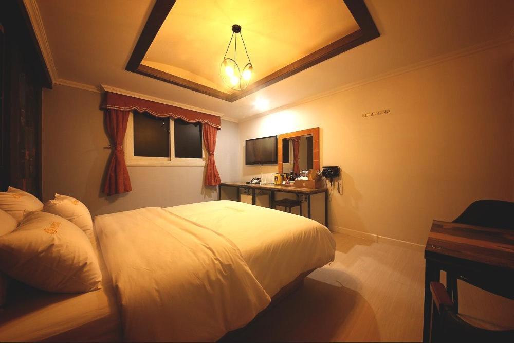 Geoje A-Plus Hotel Bagian luar foto