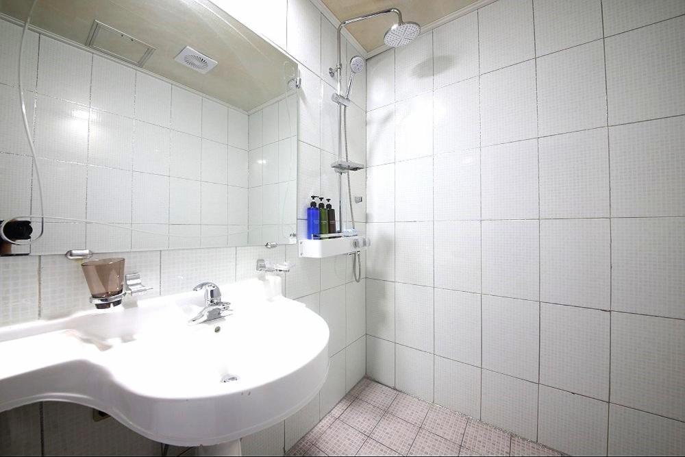 Geoje A-Plus Hotel Bagian luar foto