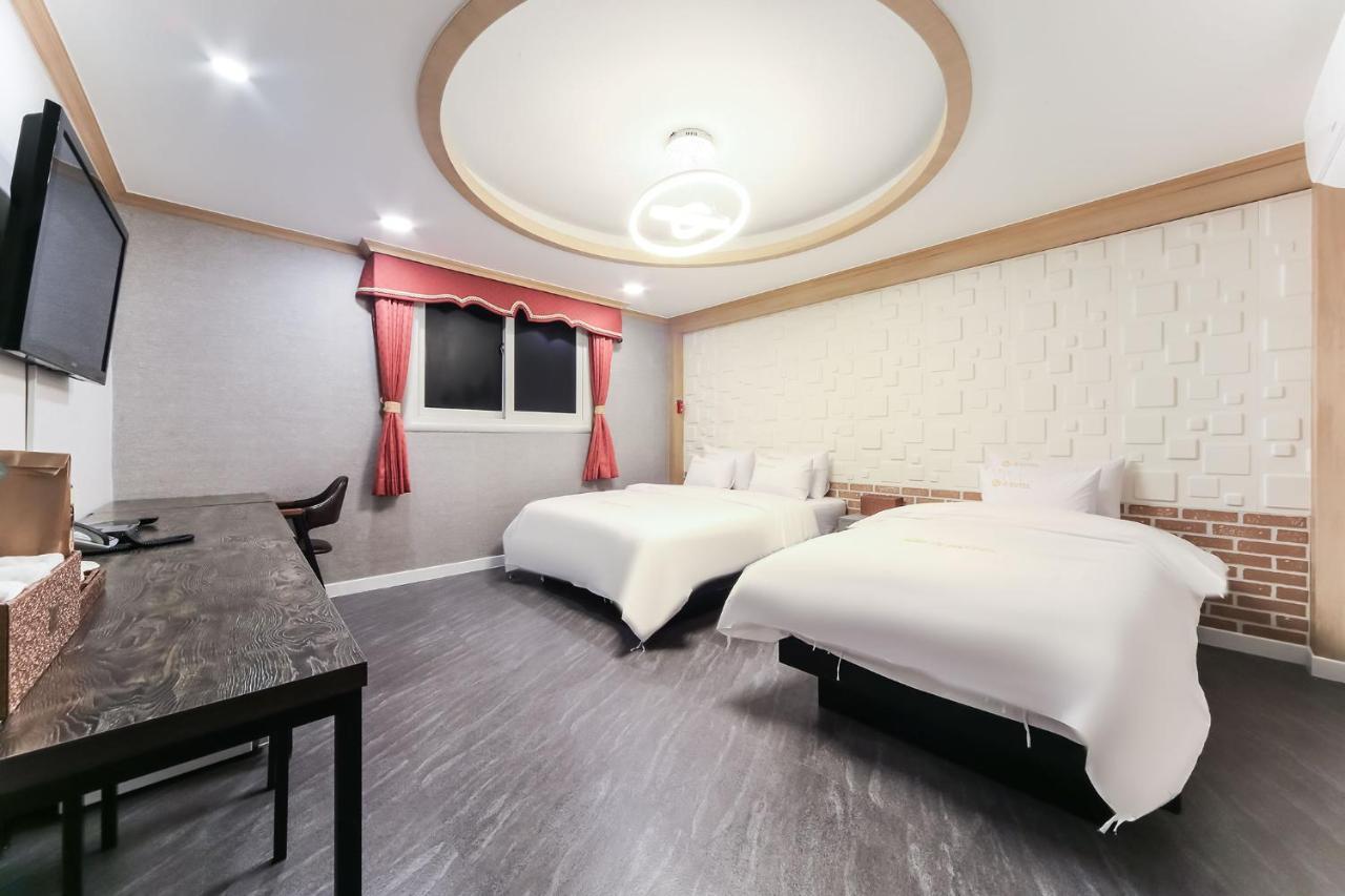 Geoje A-Plus Hotel Bagian luar foto